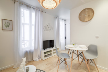 Magnifique studio - rue Buzelin Paris 18 - 14.73 m² - Disponible le 06/10/22